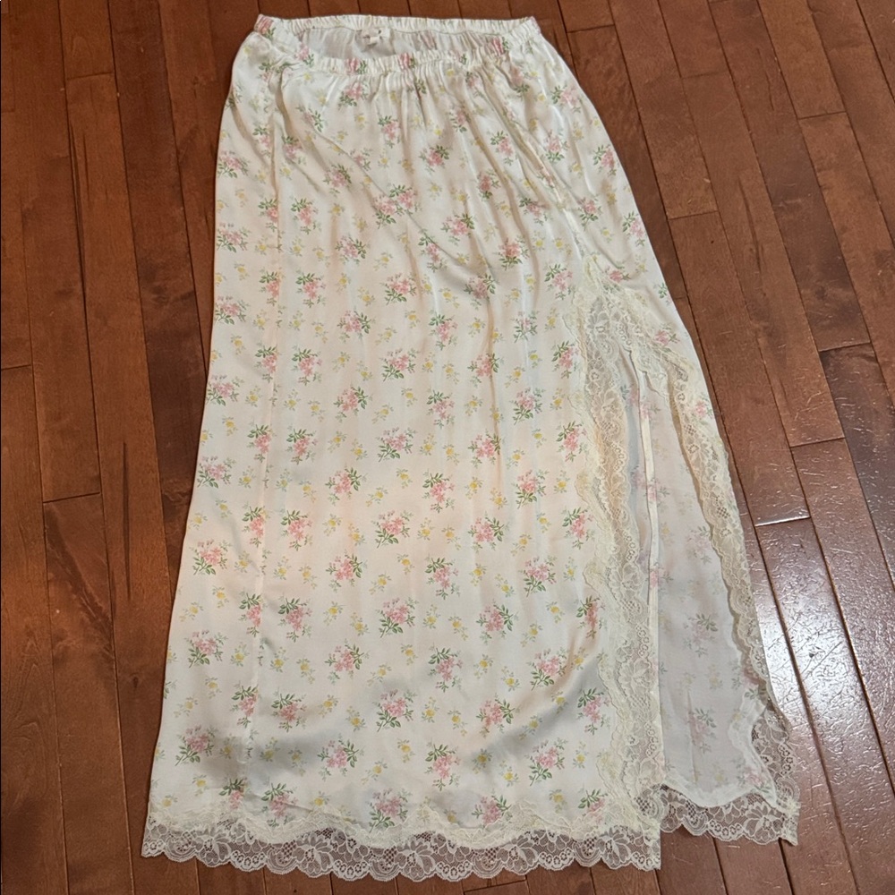 Aerie Cream Floral Maxi Skirt